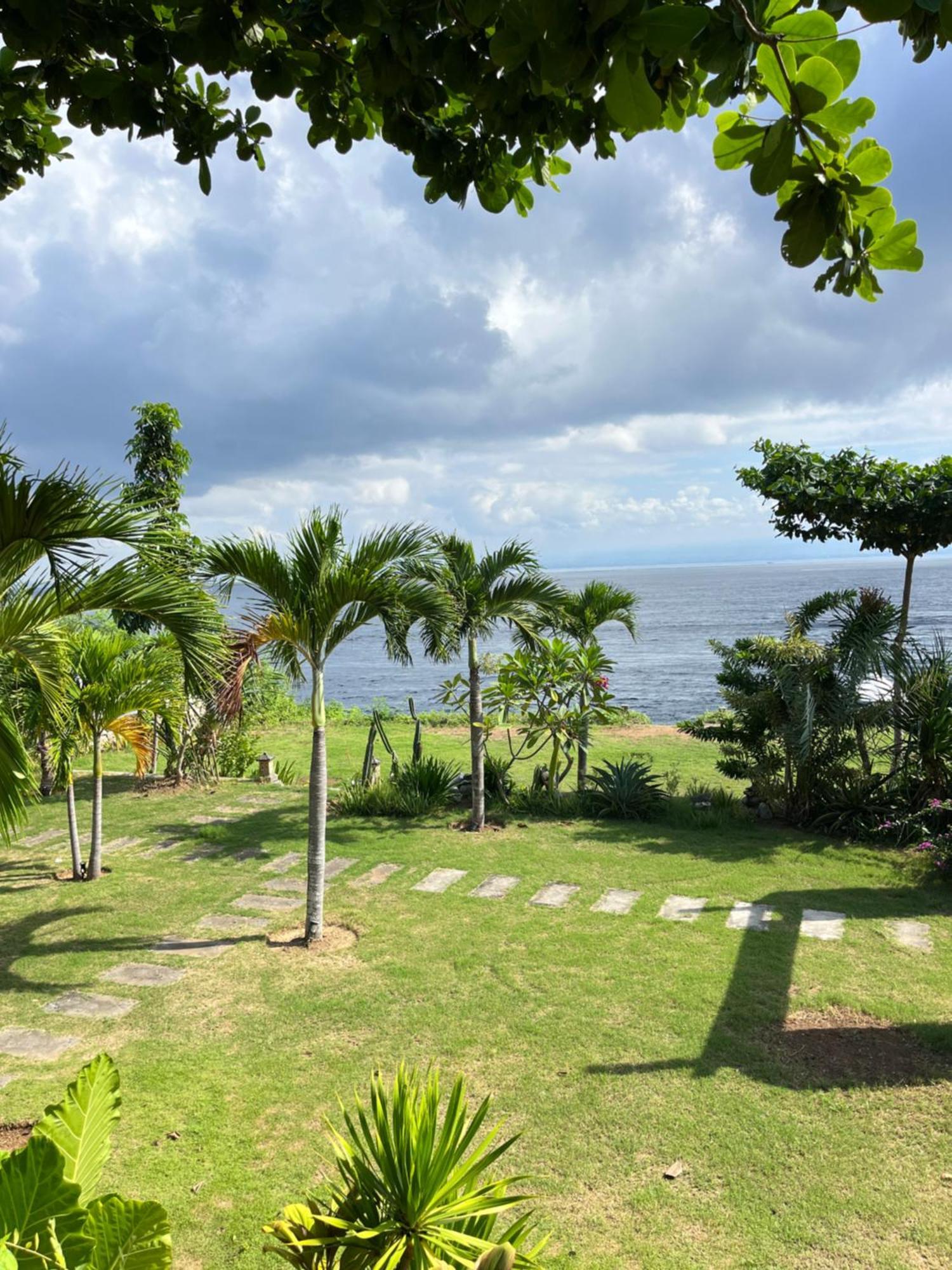 The Edge Lembongan Villa Exterior photo