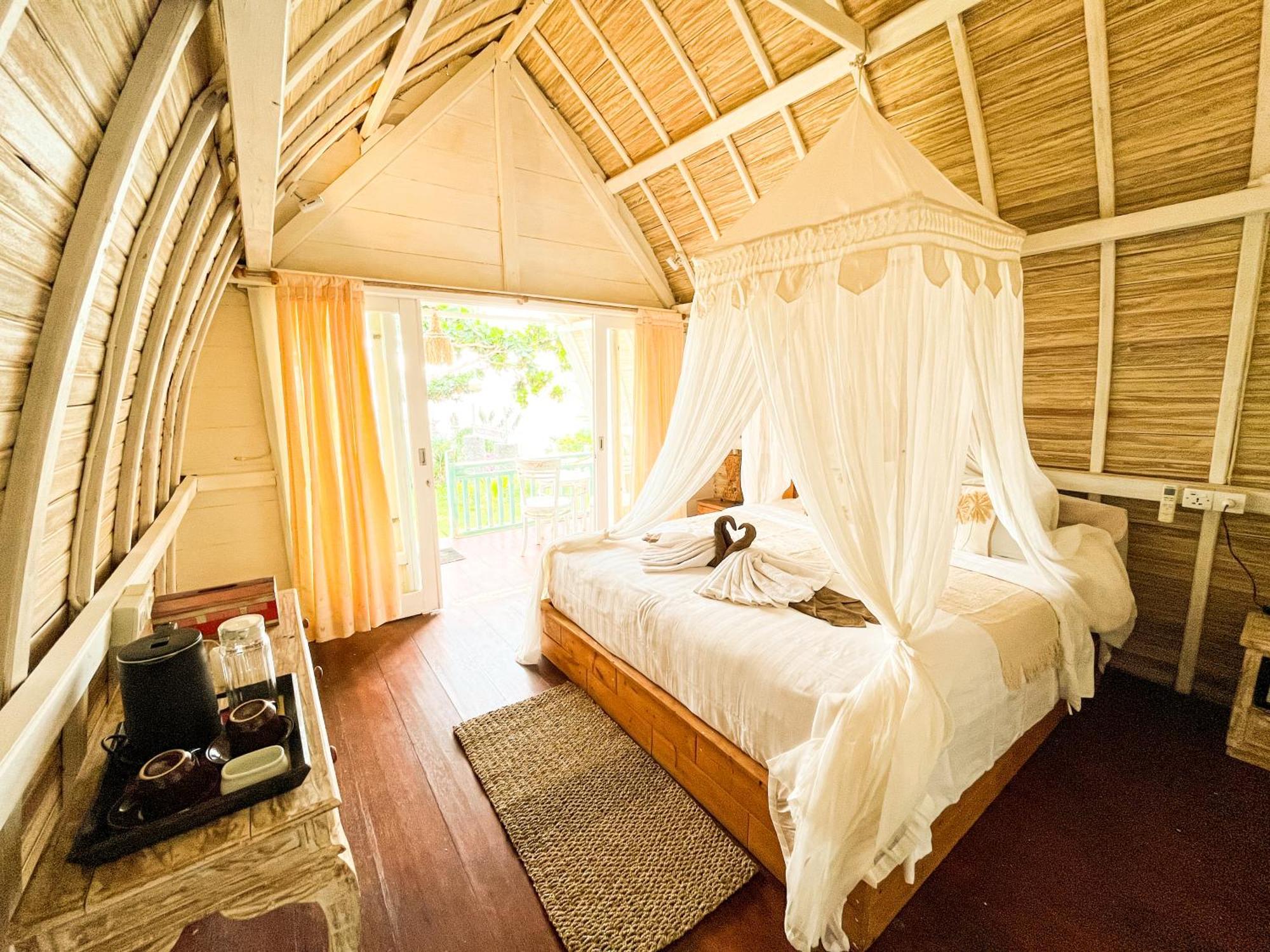The Edge Lembongan Villa Exterior photo