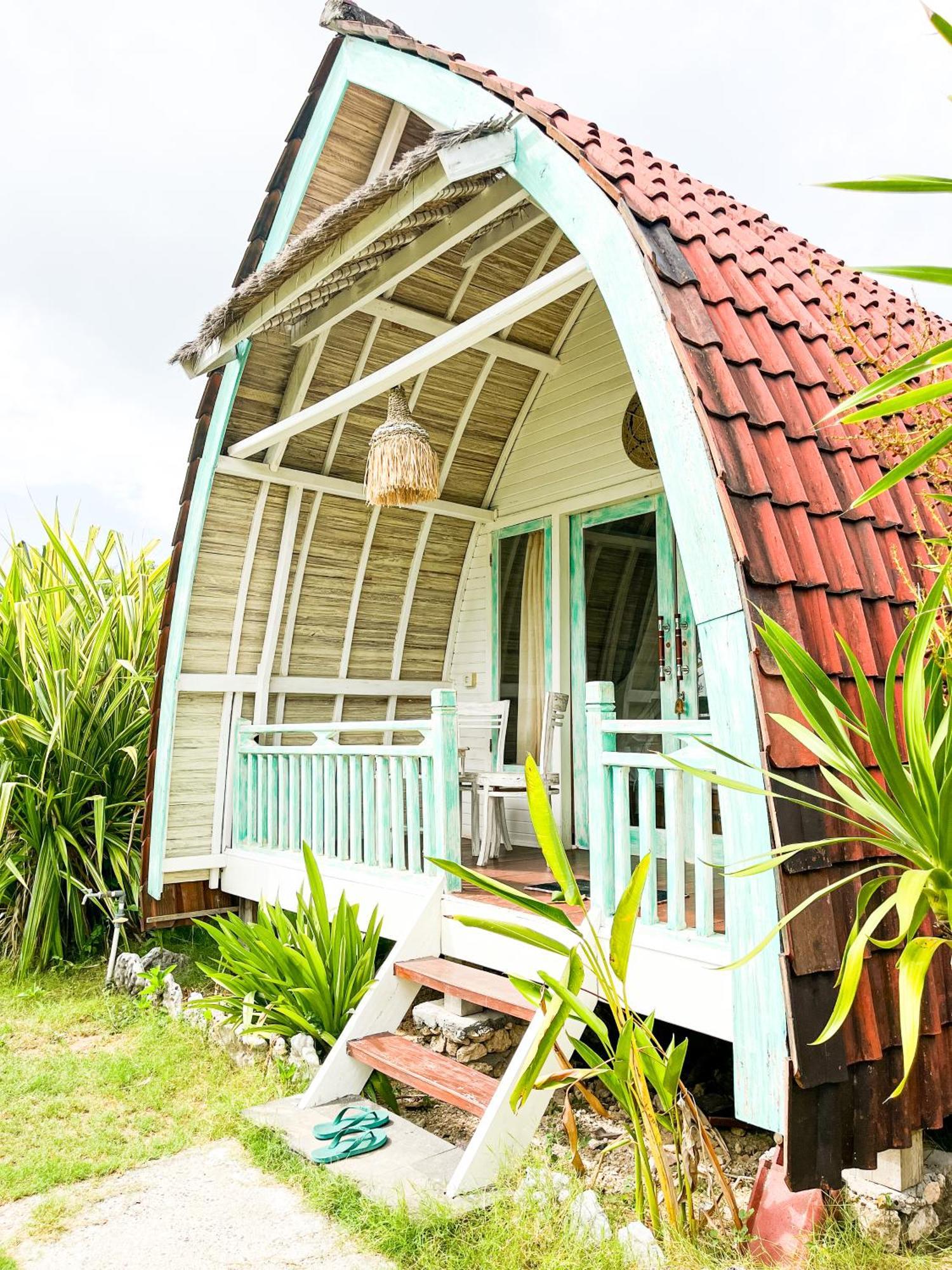 The Edge Lembongan Villa Exterior photo