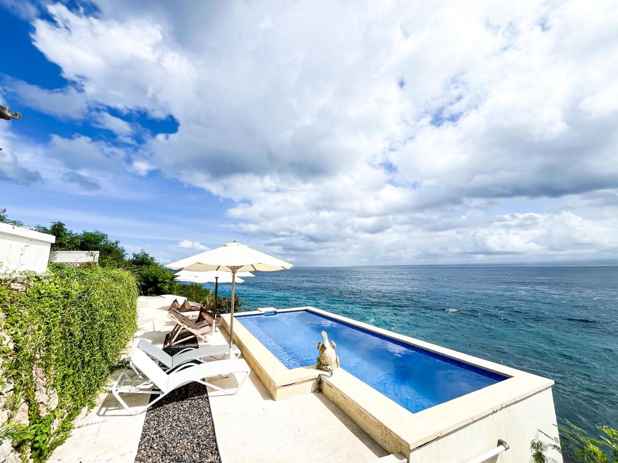 The Edge Lembongan Villa Exterior photo