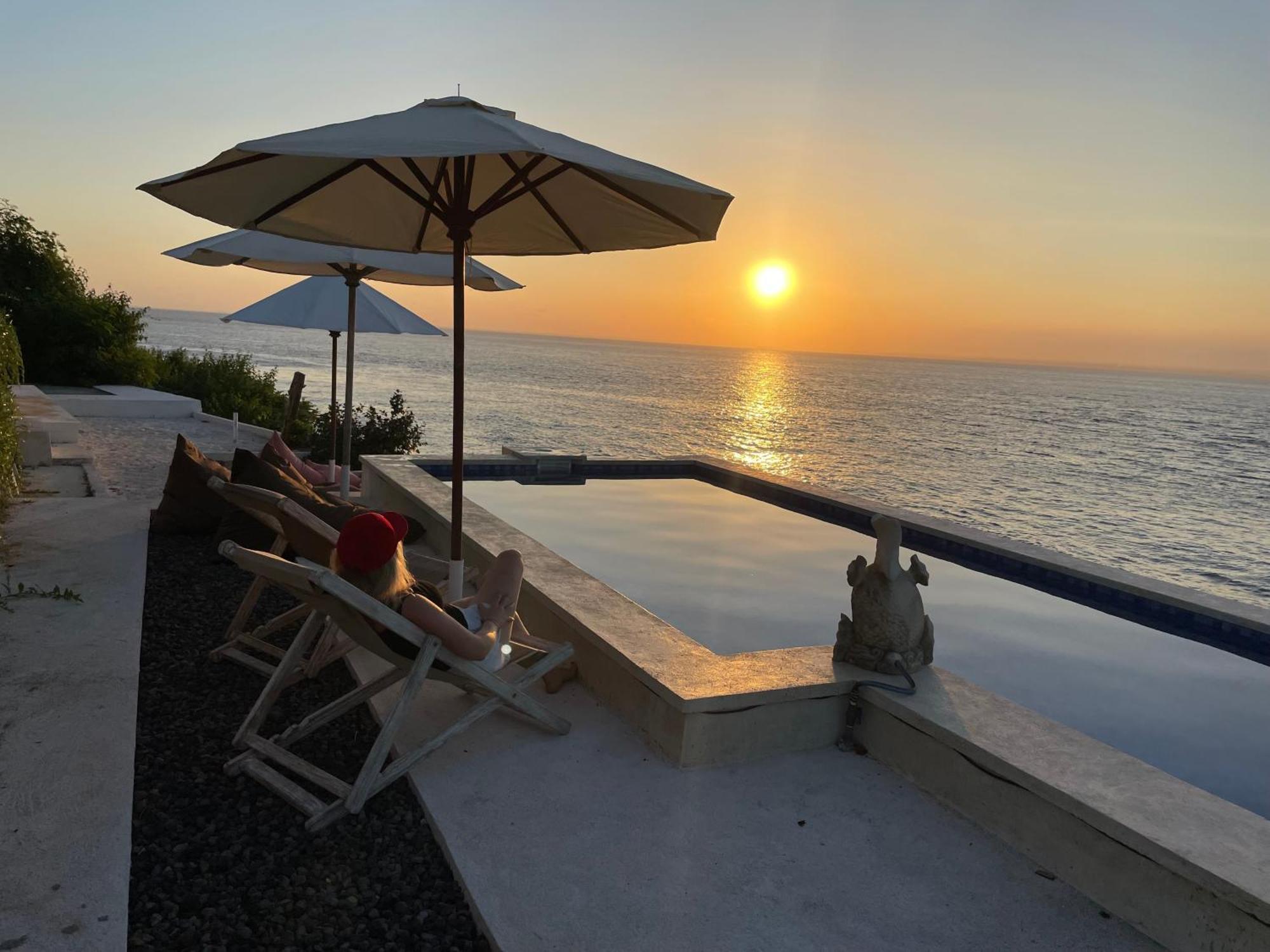 The Edge Lembongan Villa Exterior photo