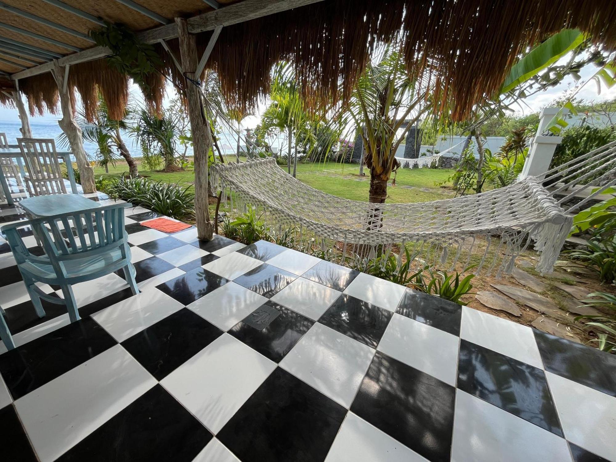 The Edge Lembongan Villa Exterior photo